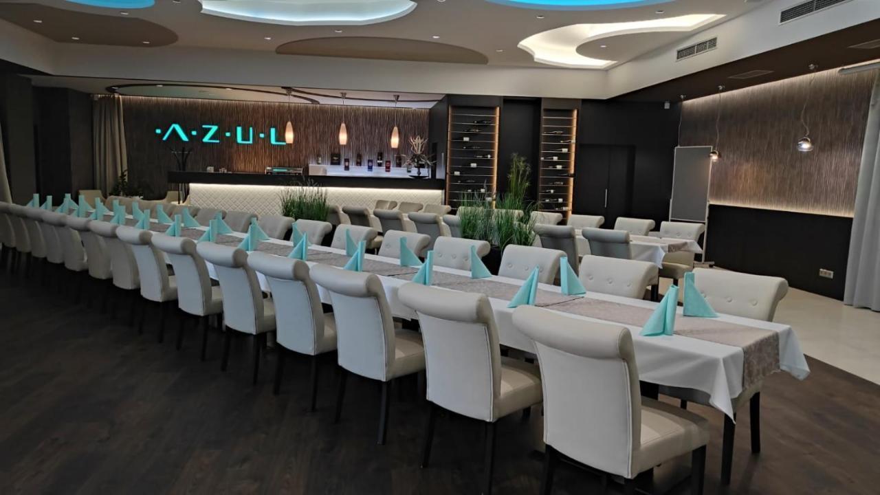 Azul Hotel & Restaurant Partizanske Bagian luar foto